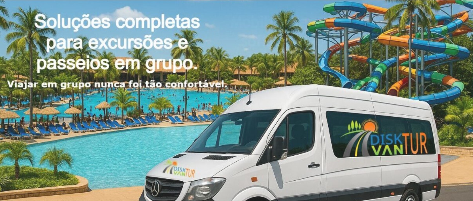 Van branca da Disk Van Tur estacionada diante de um parque aquático com piscina e toboáguas coloridos, ao lado da frase “Soluções completas para excursões e passeios em grupo — viajar em grupo nunca foi tão confortável”.